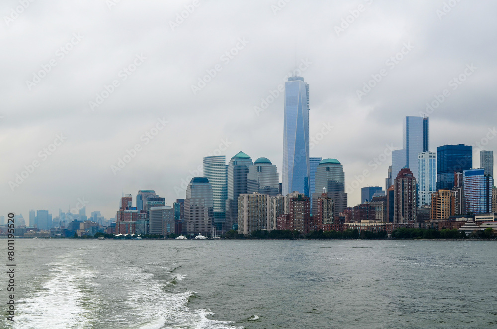 Fototapeta premium View of Manhattan from the Hudson River.