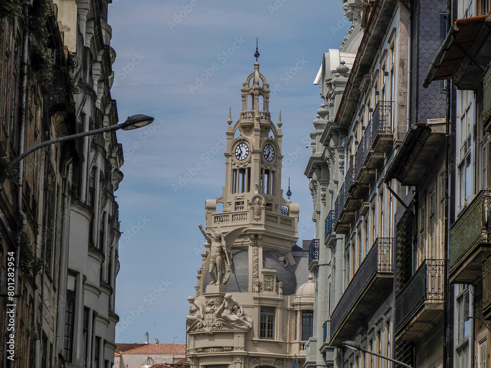 Obraz premium Renaissance building with tower in Avenida dos Aliados Porto old town street view building, portugal