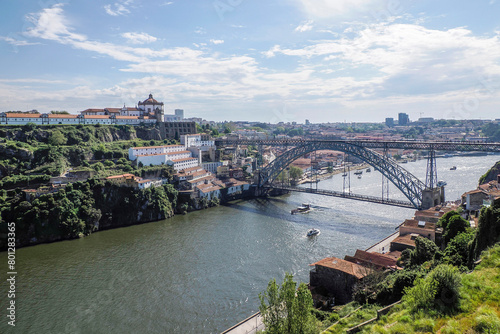 Tableau sur toile porto portugal view from gaia old town and bridge on the Douro River cityscape