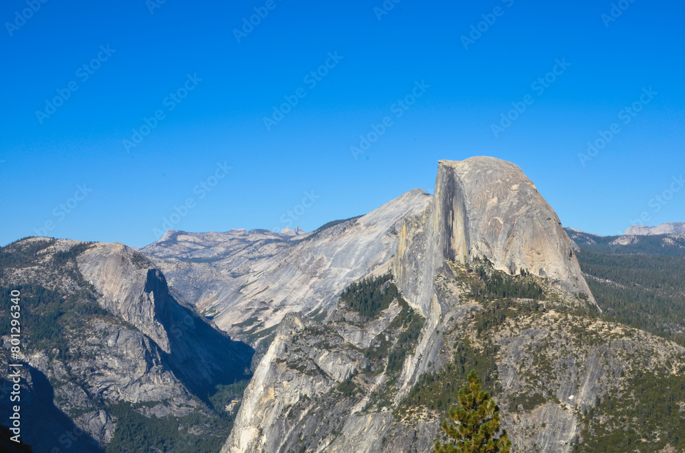 The capitan mountain in Yosemite