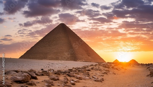 photo landscape of pyramid at sunset