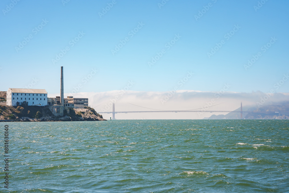 Φωτογραφία View of Alcatraz Island in San Francisco Bay, CA, USA
