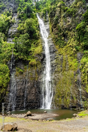 Vaimahuta Waterfall  Tahiti  French Polynesia