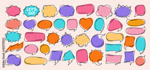 Speech bubble comic doodle chatting box set. Contour empty design elements dialog clouds message box. Speech thought blobs comics book, balloon banner for speak text. Line vector illustration isolated