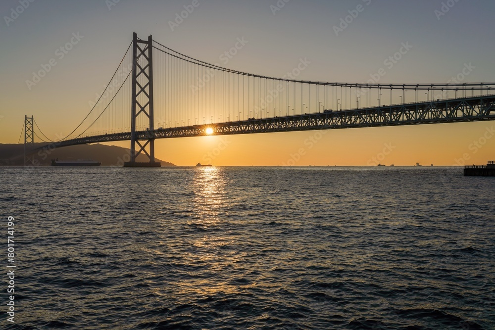 明石海峡大橋と夕焼けのコラボ情景