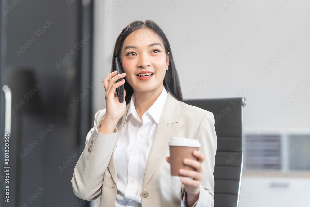 Proficient Asian businesswoman specializing in credit management. Skilled in navigating credit bureaus, analyzing APRs, managing balances, and optimizing credit card usage for financial goals. Proficient Asian businesswoman specializing in credit management. Skilled in navigating credit bureaus, analyzing APRs, managing balances, and optimizing credit card usage for financial goals.