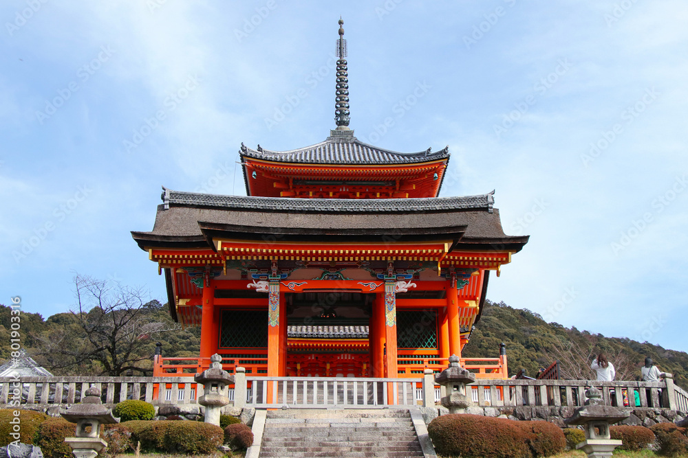 Fototapeta premium Kyoto, Japan, March 2024, Buddhist Temple Kiyomizu-dera Niomon Gate in spring