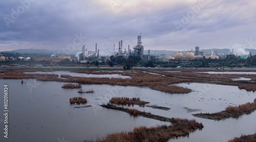 Quadro su tela Oil and chemical refinery in Martinez, California, United States.