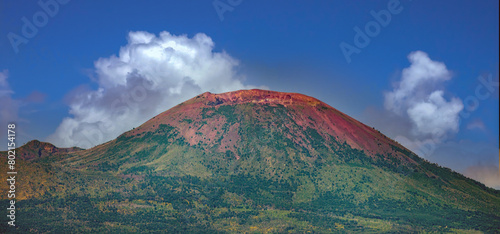 Detailed panoramic view of the historic Mount Vesuvius volcano, Campania, Southern Italy © Luis