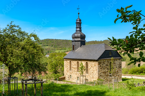 Kirche von Breternitz im Landkreis Saalfeld-Rudolstadt im Thüringer Schiefergebirge photo