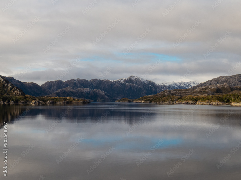 Fototapeta premium Ocean and mountains
