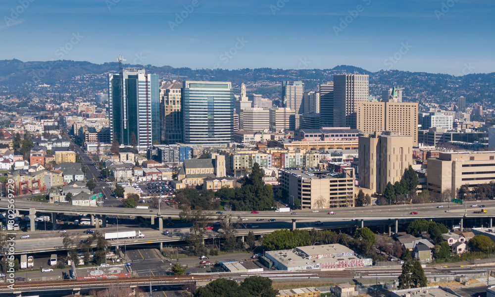 Fototapeta premium Interstate freeway and downtown Oakland, California, United States of America.