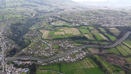 Panórámica en drone de Tambillo - Quito