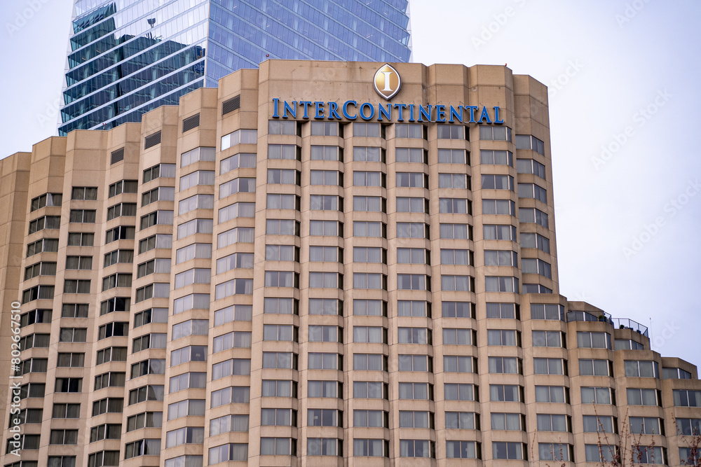 The InterContinental hotel building in Downtown Toronto. Toronto ...