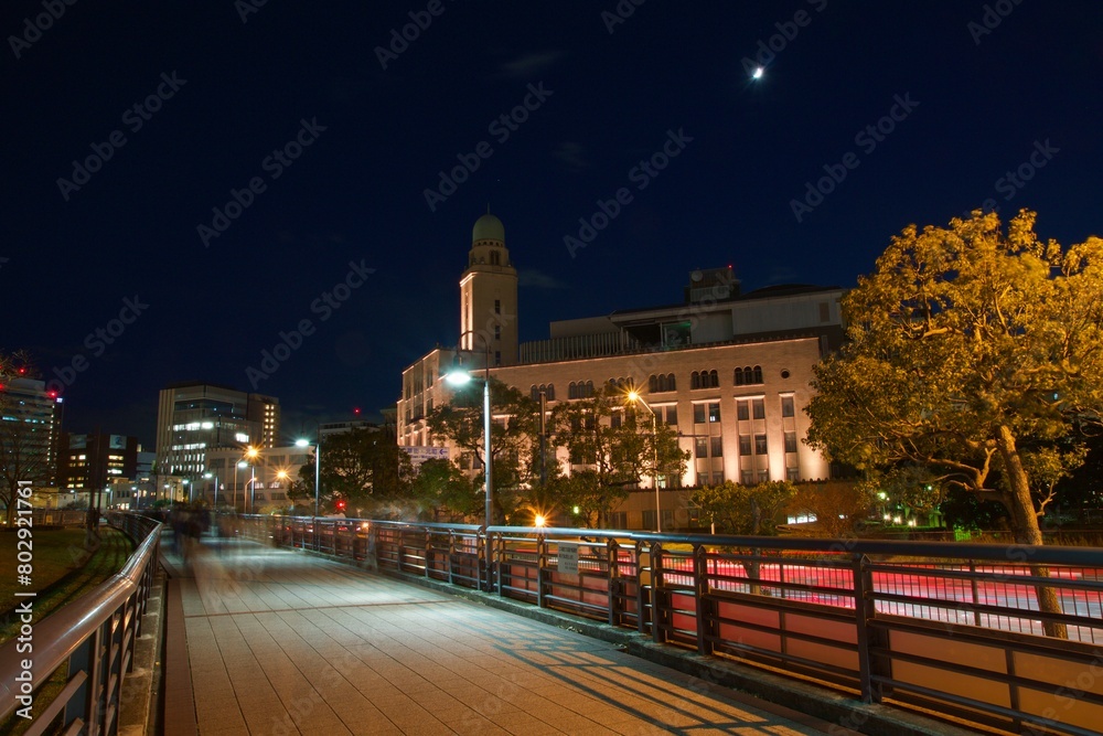 Fototapeta premium 横浜みなとみらい夜景 ヨルノヨ ライトアップ