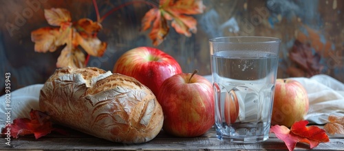 German: Fastenzeit, Tafel mit Text, Wasser, Brot und Apfel