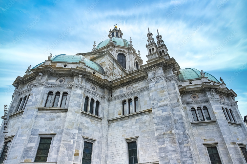 Fototapeta premium Como in Italy, the cathedral 