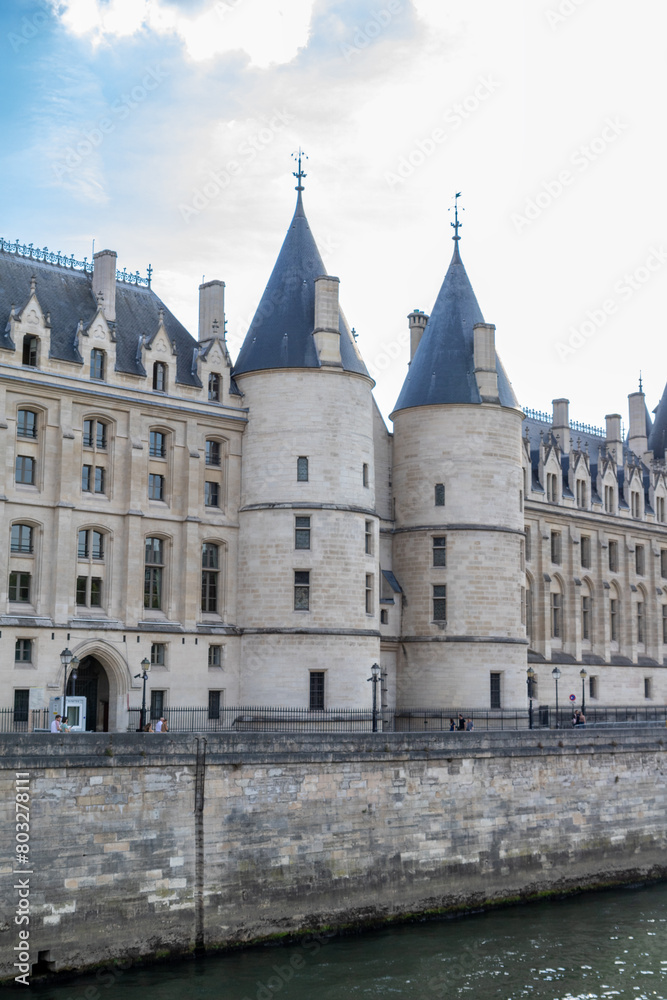 The Conciergerie museum will be the prison annexed to the courts of justice that is part of the royal palace of the French kings located on an island of the Seine River The Conciergerie museum will be the prison annexed to the courts of justice that is part of the royal palace of the French kings located on an island of the Seine River