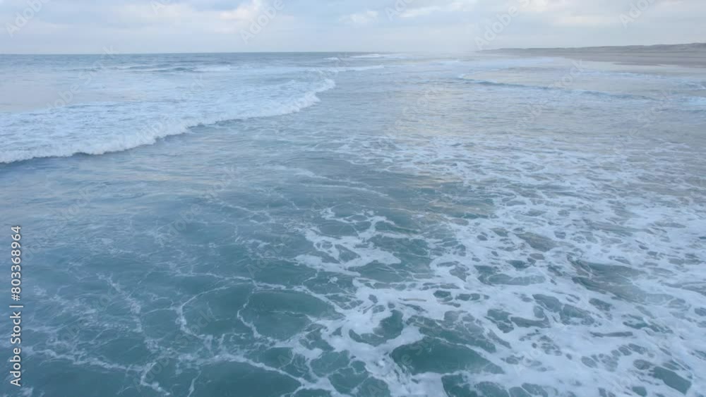Océan Atlantique, Plage de sable, et marée avec un drone