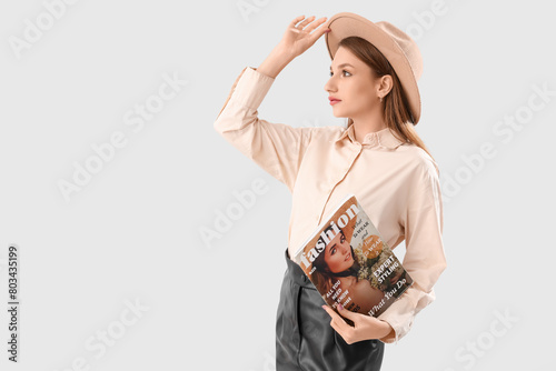 Young woman with fashion ma...