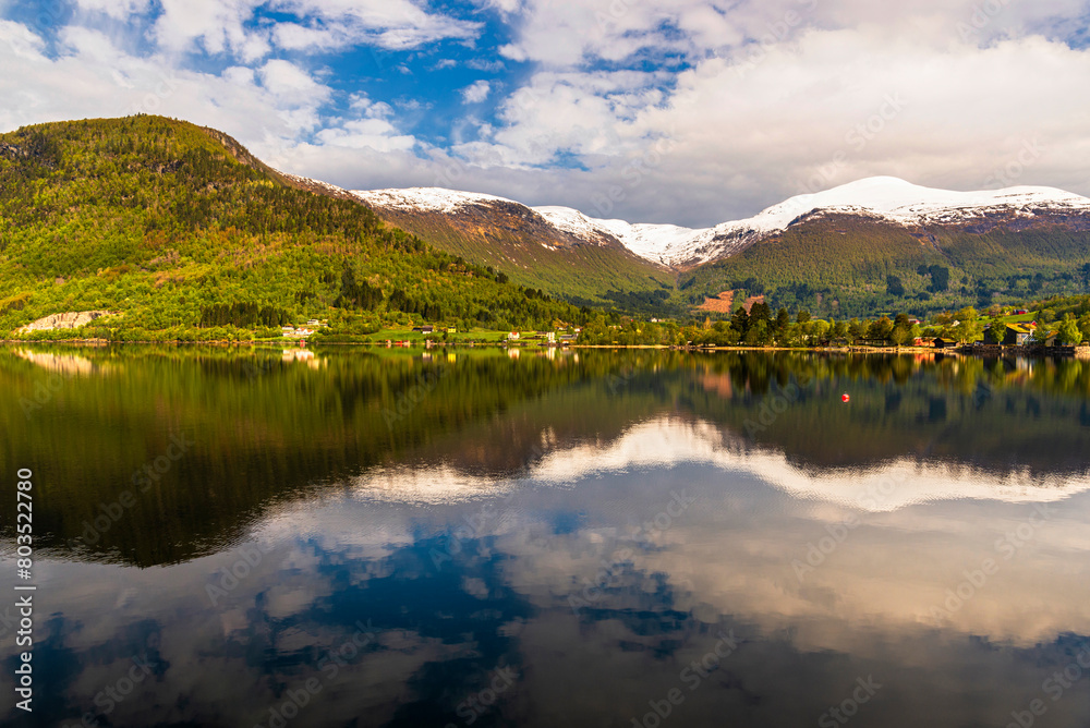 Obraz premium views of the Hjørundfjorden taken from Saebo during springtime, Norway