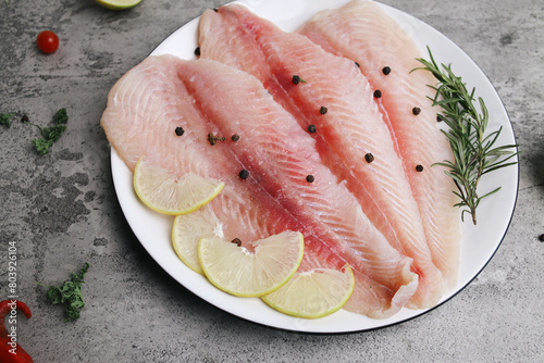 Preparing Fresh Dory Fillet to Cook 