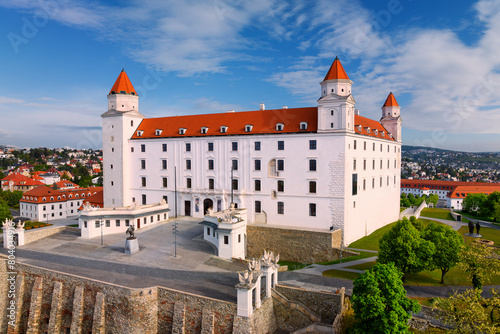 Canvas Print Wonderful impression of Bratislava castle (Slovakia) on spring morning