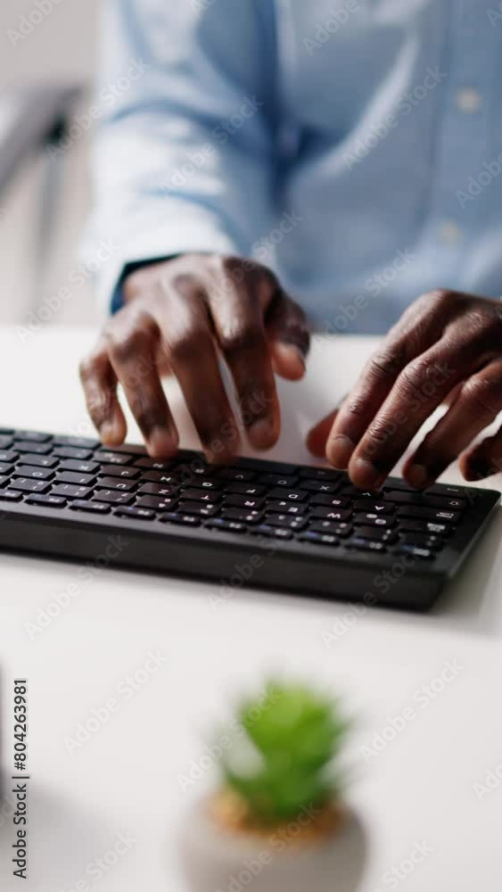 Wrist Keyboard Rest Against RSI - Repetitive Strain Wrist Keyboard Rest Against RSI - Repetitive Strain