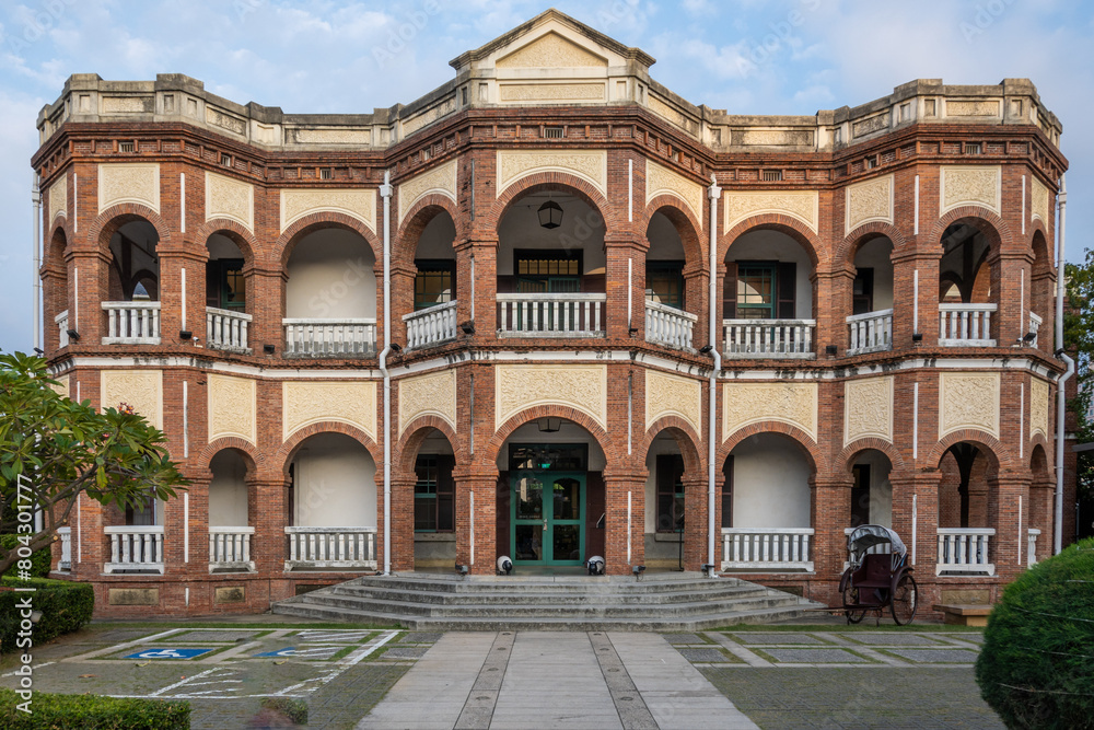 Obraz premium Building exterior of the Old Tainan Magistrate Residence in Taiwan