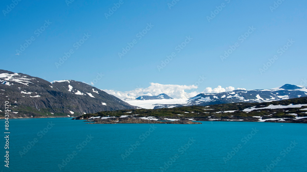 Obraz premium View towards Svartisen Glacier, at Storglomvatnet Reservoir