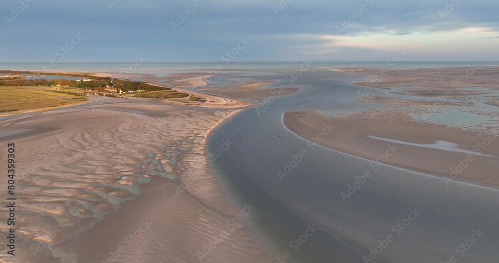 Vue aérienne de la Baie de Somme et du Hourdel à marée basse