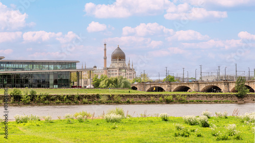 Ehemalige Tabakwarenfabrik Yenidze in Dresden, erbaut im orientalischen Stilk
