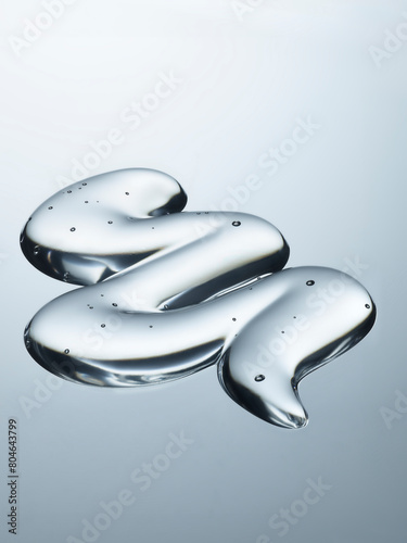 texture cosmétique transparent en gel sur fond neutre