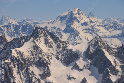 Walliser Bergriesen im Fokus; Blick von der Aiguille du Midi (Mont Blanc) nach Nordosten über die Aiguille de Talefre (3790) auf Grand Combin (4314), dahinter das Matterhorn (4478)  photo