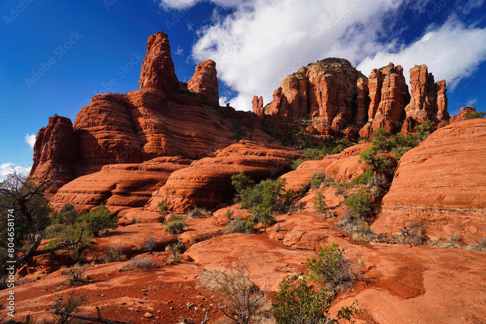 Sedona  is a city in the northern Verde Valley.