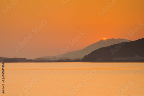 福岡　可也山に沈む夕日の最後の光 photo