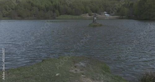 Ventasso Lago e monte photo