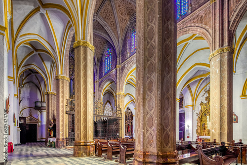 Tableau sur toile Interior of Santa Maria de la Mesa church, Utrera (Seville, Spain)