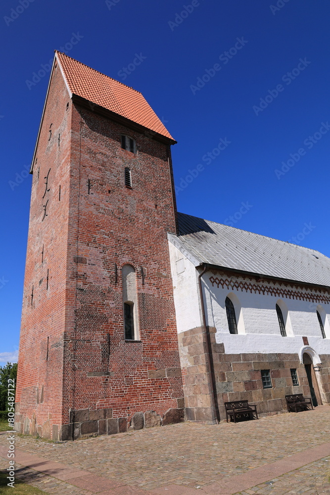 Blick auf die Historische Kirche St. Severin in Keitum auf Sylt