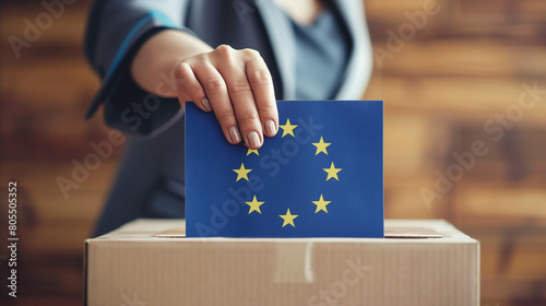 Donna vota durante le elezioni del parlamento Europeo photo