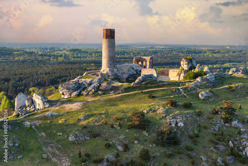 Fototapeta Naklejka Na Ścianę i Meble -  Ruins of Olsztyn Castle near Czestochowa, Cracow-Czestochowa Upland