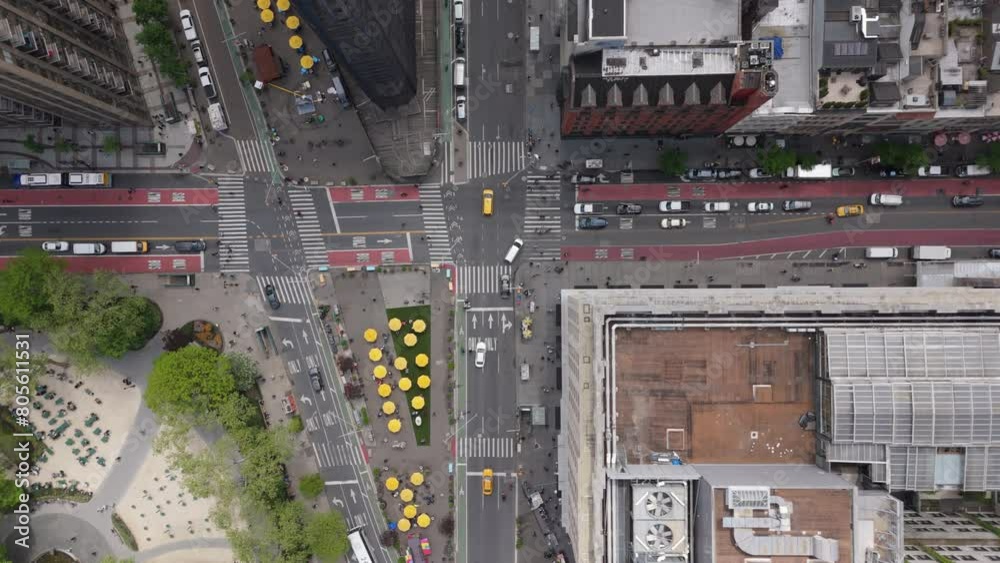 overhead flying south over 5th Ave. in downtown NYC overhead flying south over 5th Ave. in downtown NYC