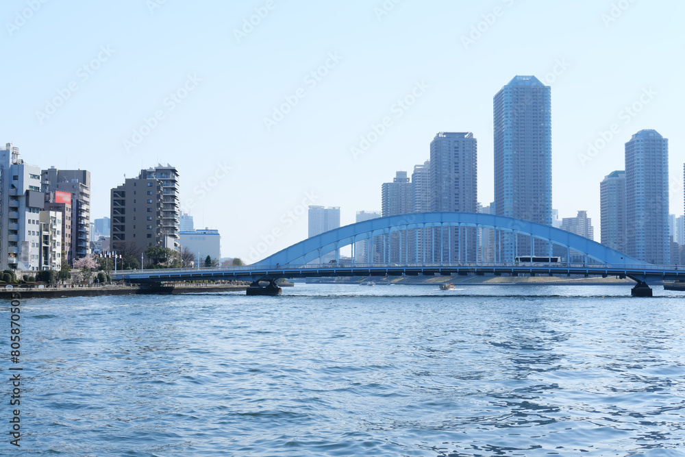 隅田川に架かる永代橋
隅田川に架かる永代橋