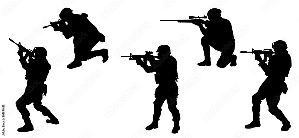 Obraz premium Silhouette of a male soldier carrying machine gun weapon.