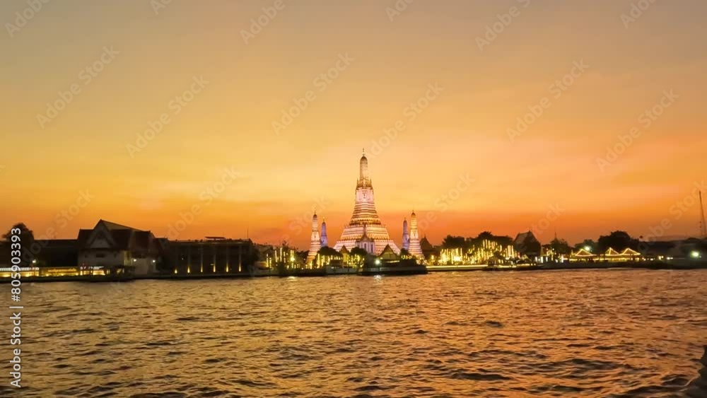 Wat Arun Ratchawararam Ratchawaramahawihan Temple or Wat Arun is a Buddhist temple in the Bangkok Yai near The River, Bangkok Thailand. Landscape Twilight Sunset Landmark Footage Wat Arun Ratchawararam Ratchawaramahawihan Temple or Wat Arun is a Buddhist temple in the Bangkok Yai near The River, Bangkok Thailand. Landscape Twilight Sunset Landmark Footage
