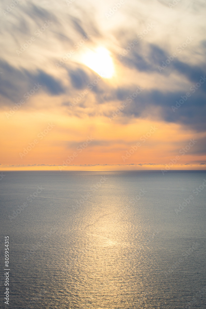 Fototapeta premium Midsummer sun over the barentsea. Beautiful ocean background. Tranquil scene.