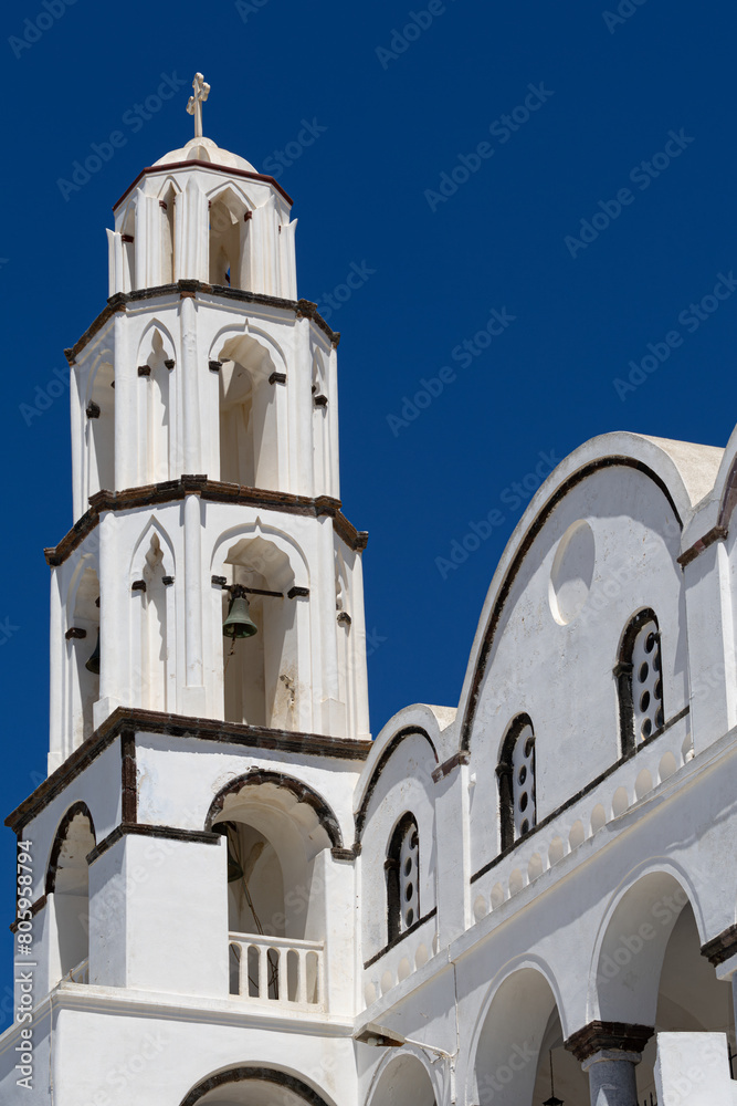 Clocher de l'église Theotokaki à Pyrgos sur l'île de Santorin Clocher de l'église Theotokaki à Pyrgos sur l'île de Santorin