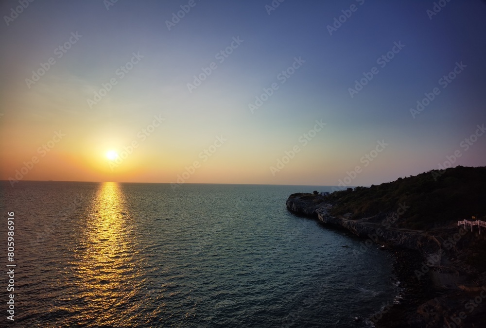 Fototapeta premium sunset over the sea