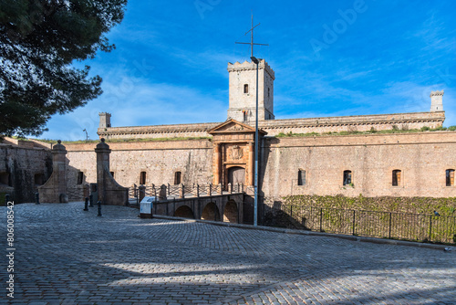 Canvas Print Haupteingang zur Festung Castell de Montjuïc in Barcelona, Spanien