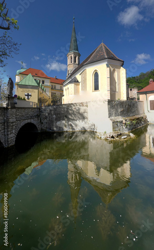 Obraz na płótnie Pfarrkirche St.Michael in Gumpoldskirchen in Austria w salonie